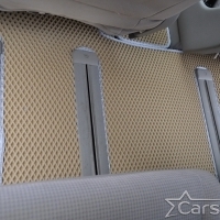 Автомобильные коврики EVA на Toyota Noah-Voxy II пр.руль (2007-2015) 2 ряд - с проходом